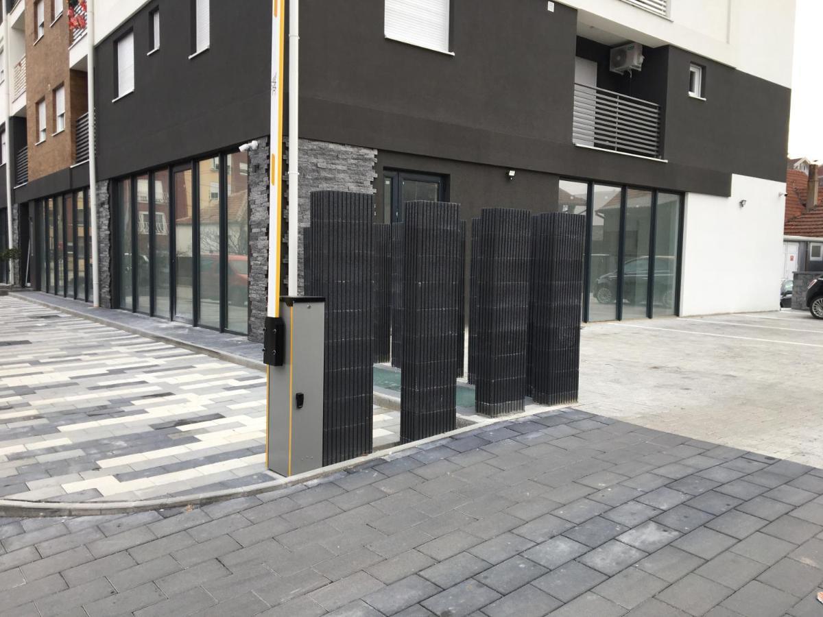 Cool Apartments With Free Parking Cacak Exterior photo