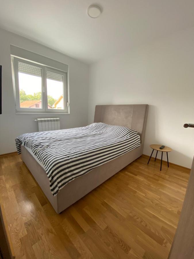 Cool Apartments With Free Parking Cacak Exterior photo