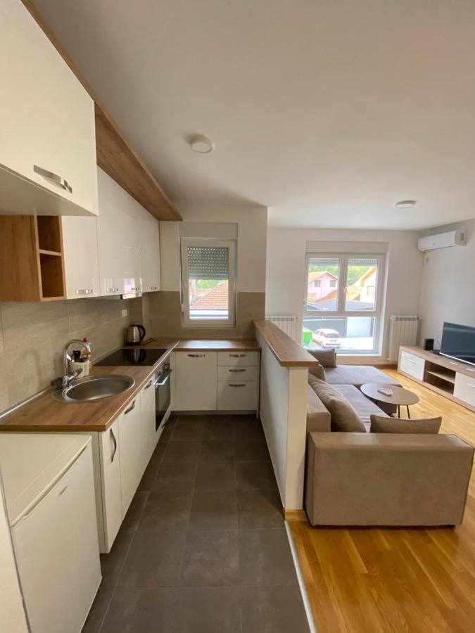 Cool Apartments With Free Parking Cacak Exterior photo