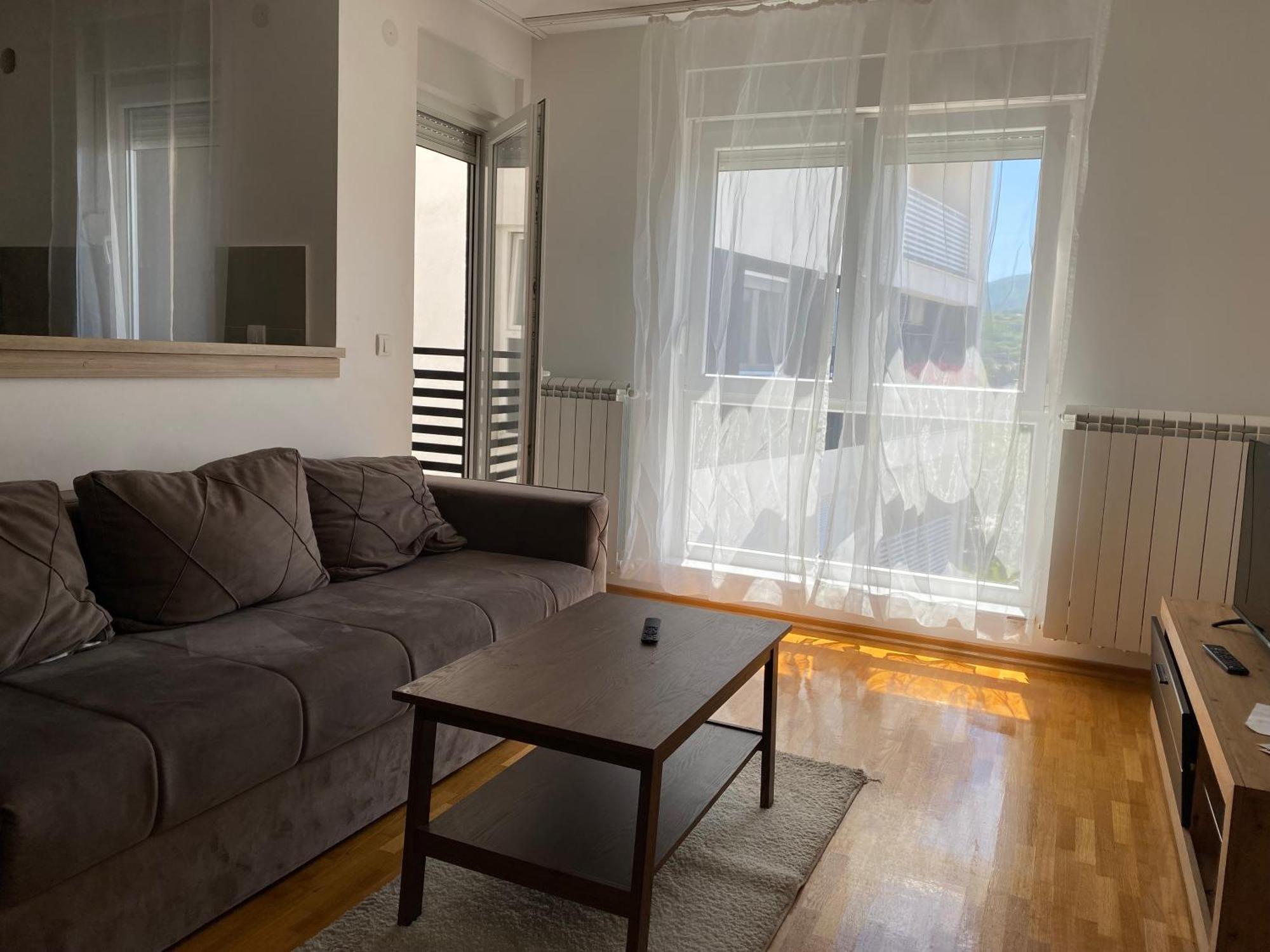 Cool Apartments With Free Parking Cacak Exterior photo